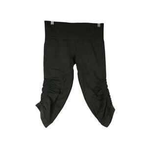 LULULEMON - WOMEN'S 4/6 - GREEN CINCHED RUCHED LEGS YOGA CAPRI'S LEGGINGS